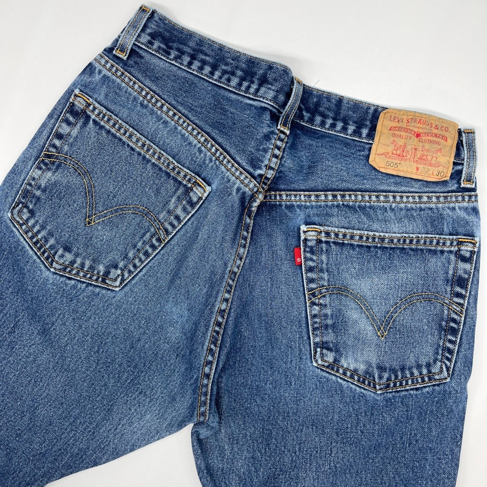 Levi's 505 Regular Fit Jeans Mens 32x30 Medium Wash Blue Straight Leg Denim